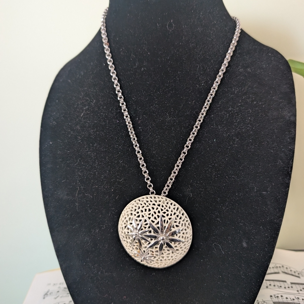 Silver Pendant Necklace